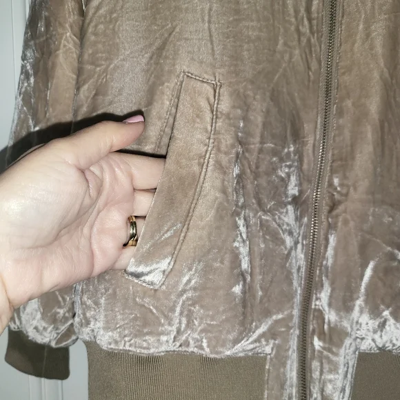 Women's Tan Velvet Bomber Jacket NWOT Size XXS - Picture 10 of 15
